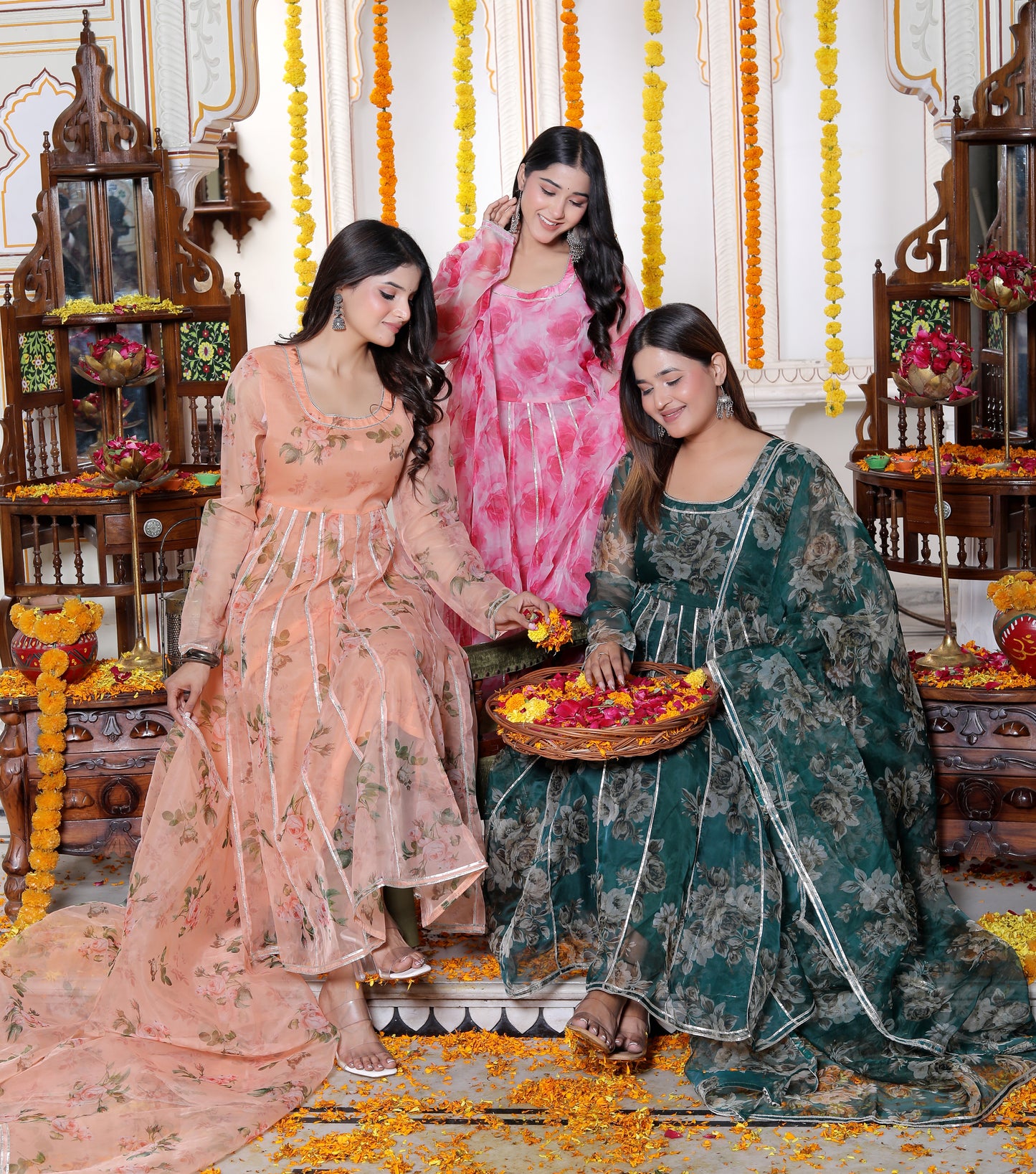 MANJARI PEACH ORGANZA PHOOL JAAL ANARKALI SET WITH ORGANZA DUPATTA