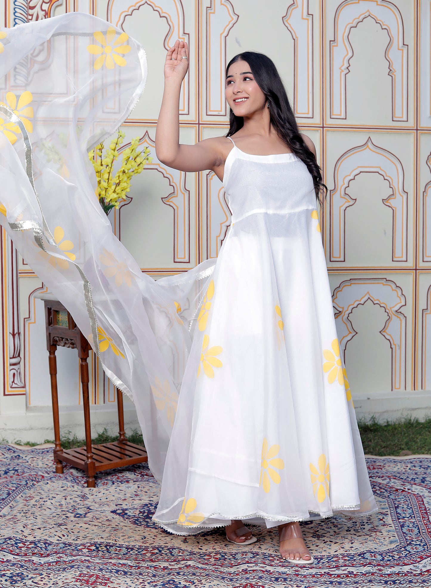 WHITE YELLOW ROSE SUIT SET