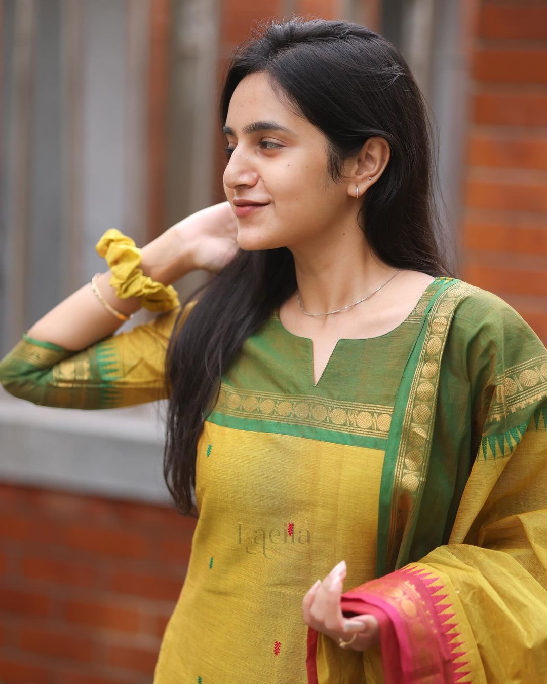 Kanchi Cotton Varnika suit Set