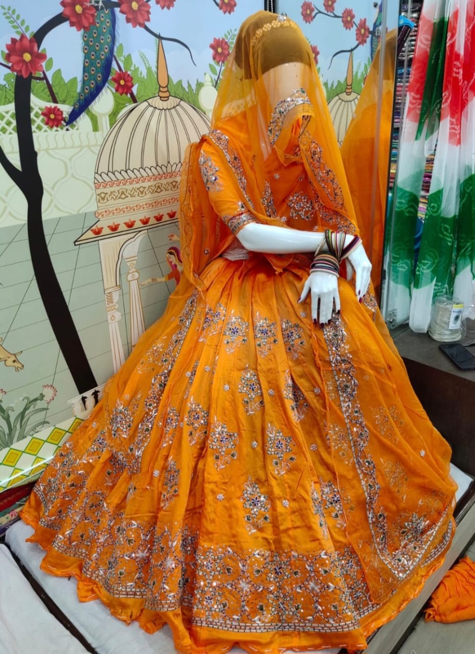 Jimmy Chu mustard poshak