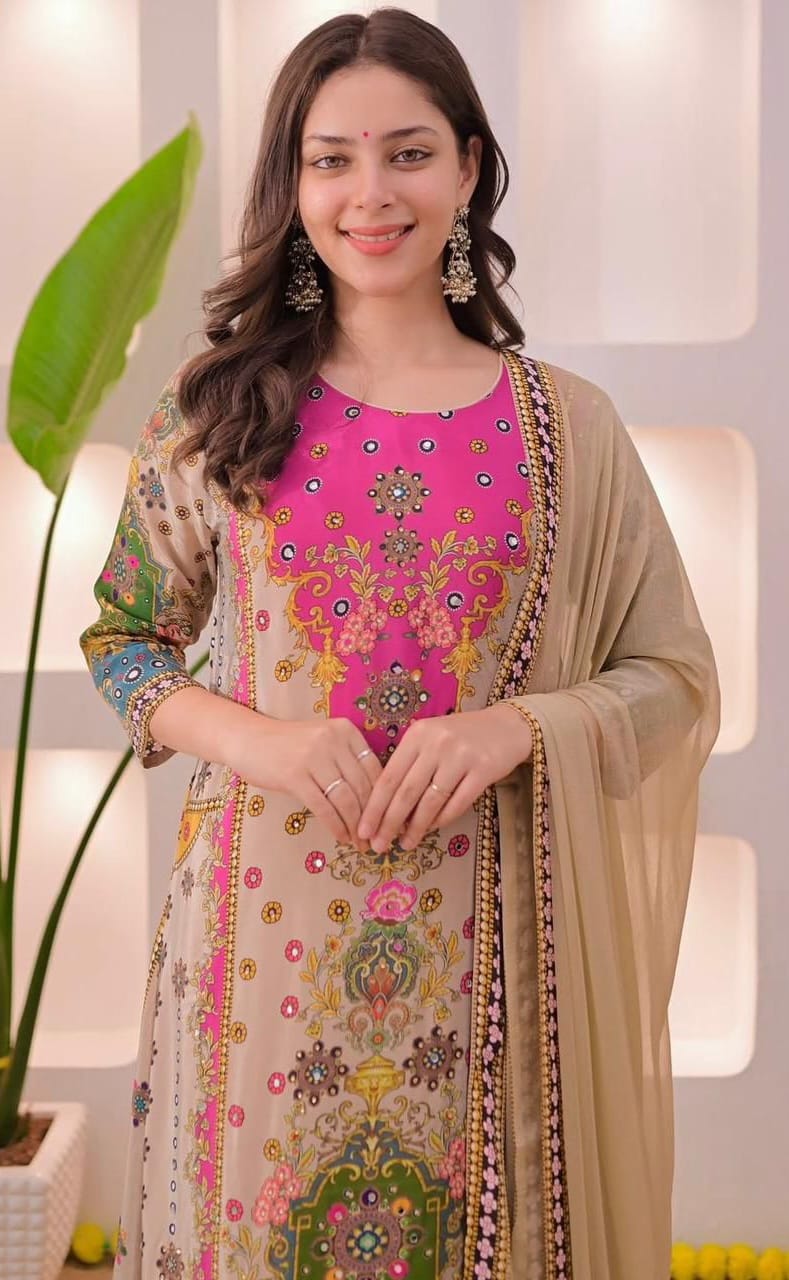 NOORI ANARKALI ROUND PLAZA SET