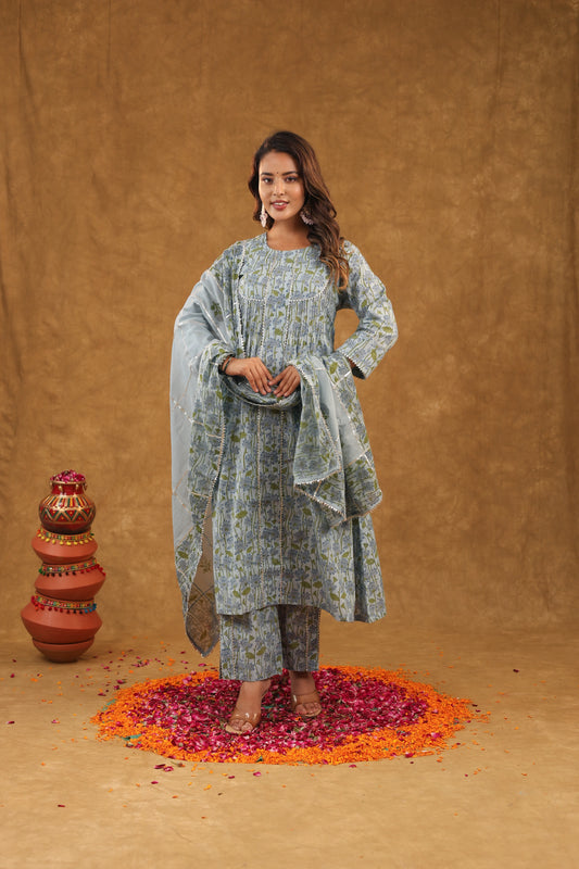 Nayra Bloom Cotton Suit Set