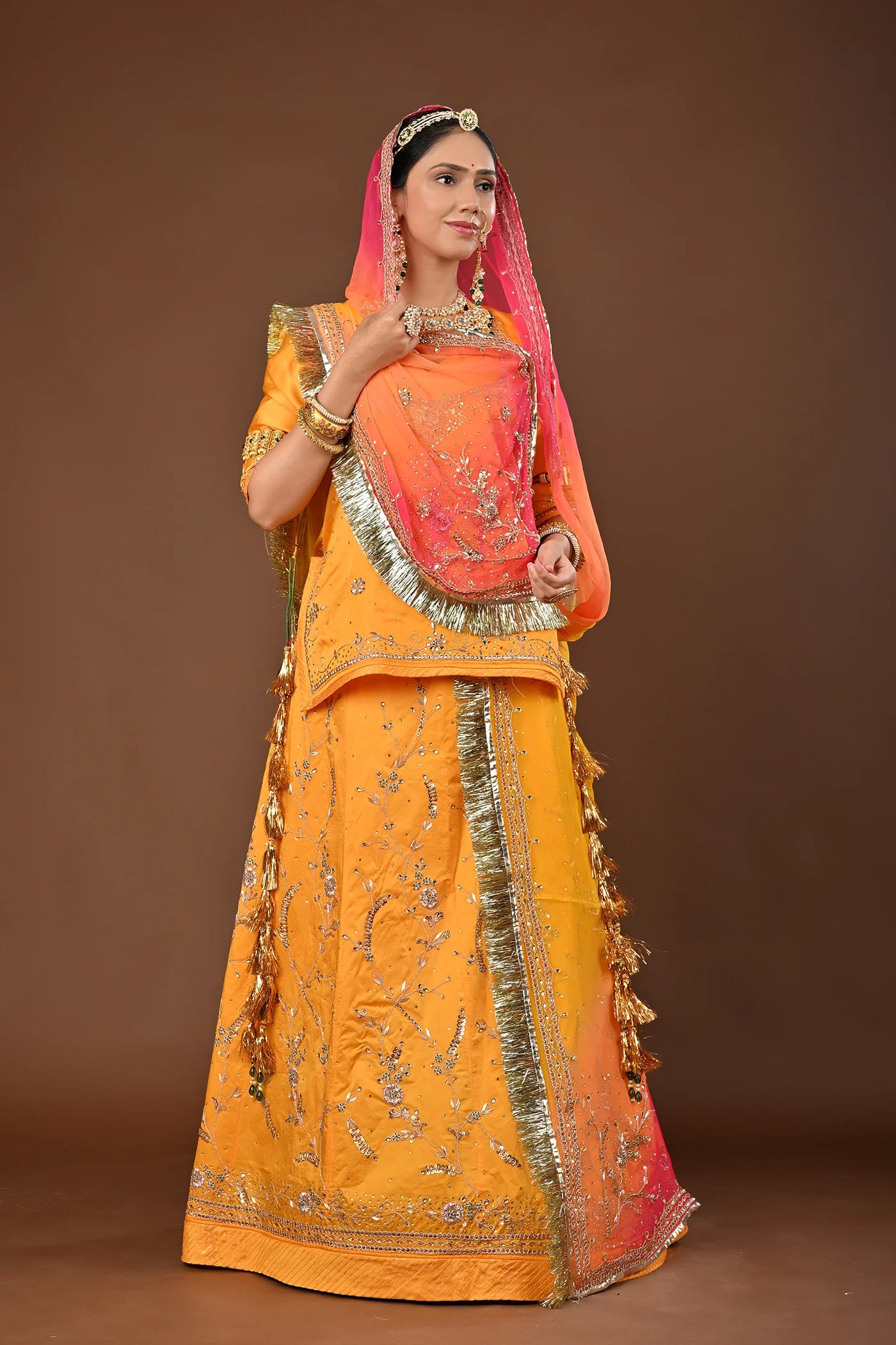 Ranaisa poshak  ( unstiched )