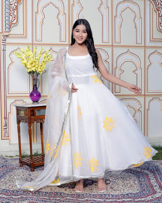 WHITE YELLOW ROSE SUIT SET