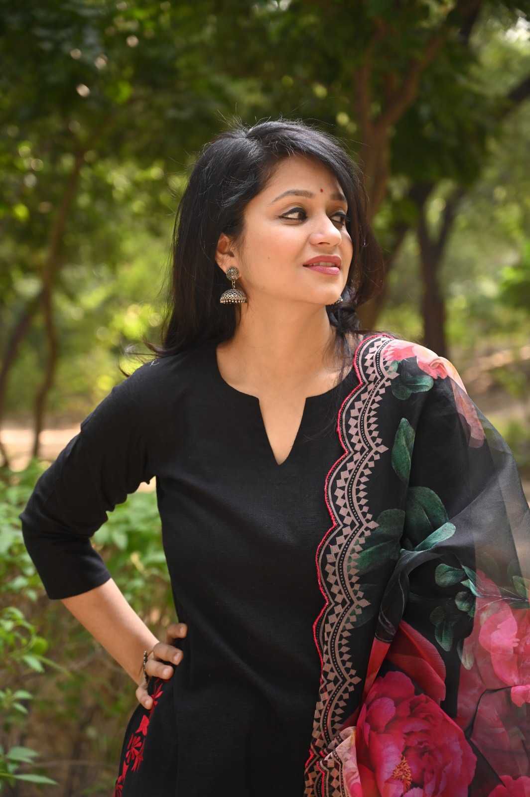 Black Embroidery Buta Suit Set