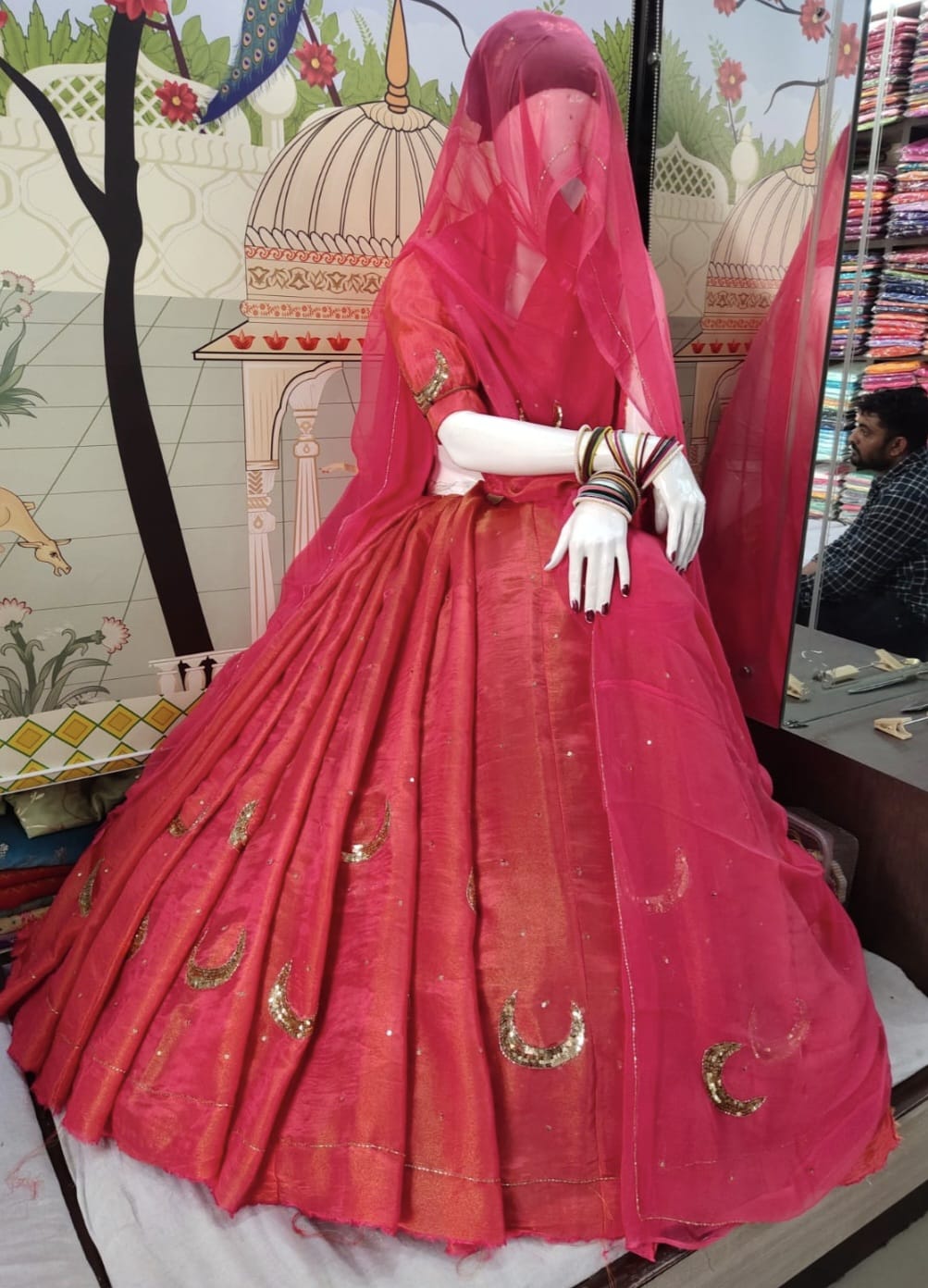 Rangeli Chand Poshak (unstiched)