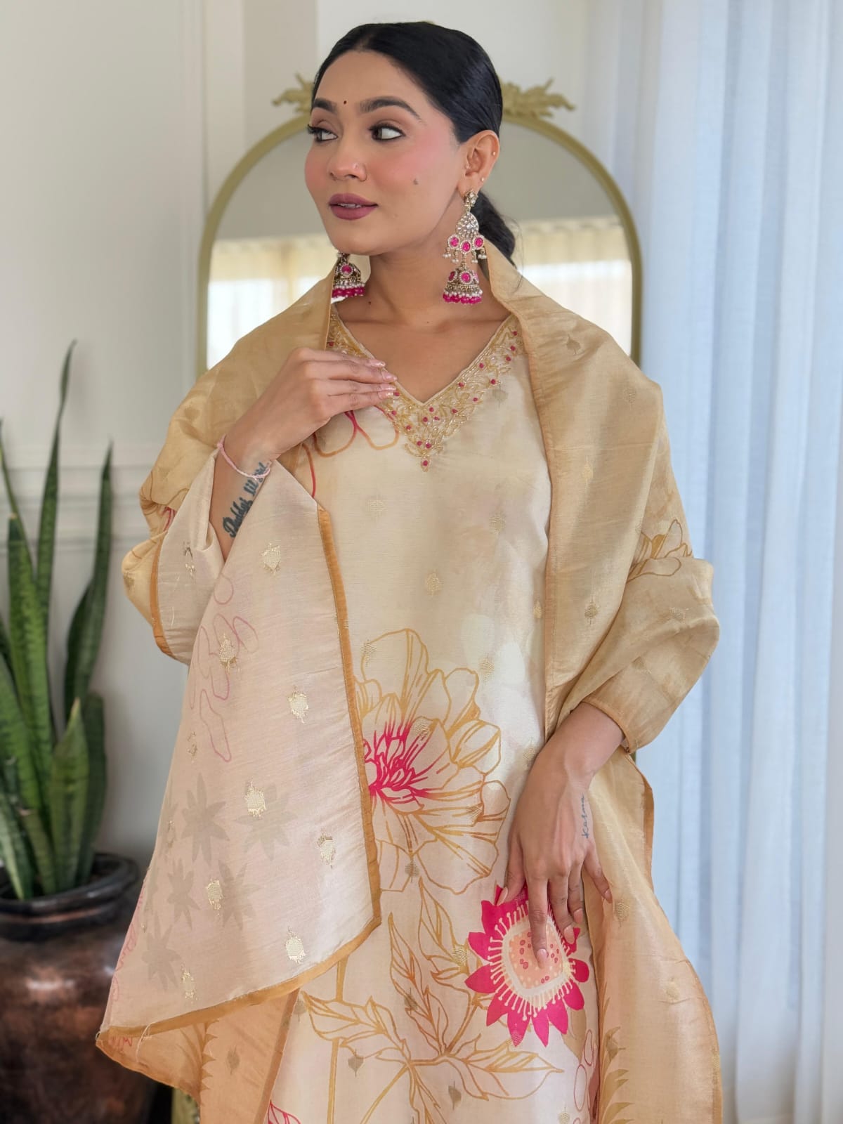 Simmer Jacquard work kurti set