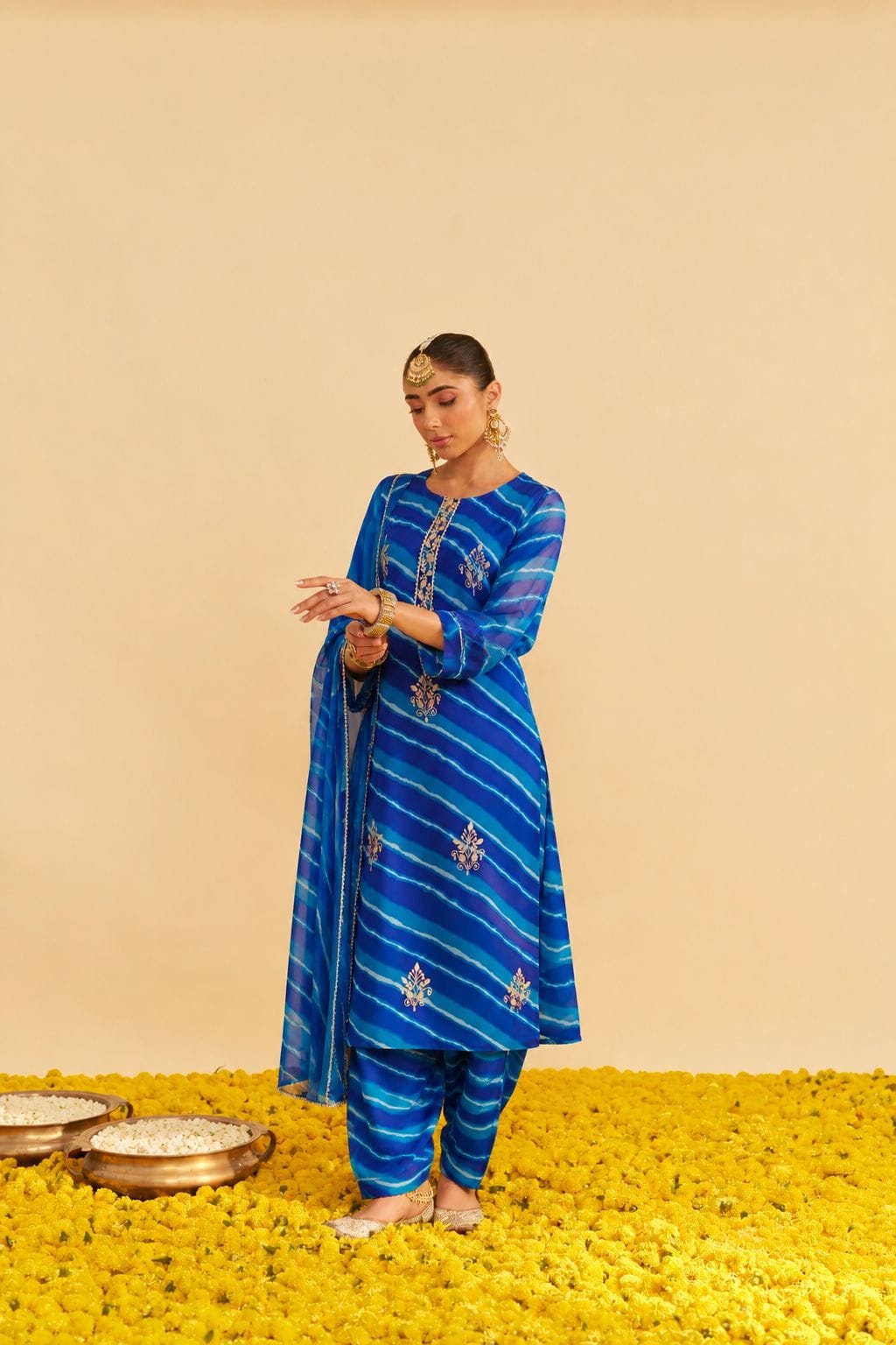 Noor-e-Neel SUIT SET