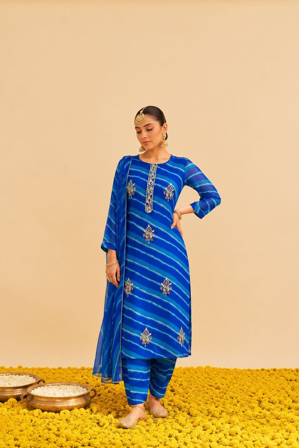 Noor-e-Neel SUIT SET