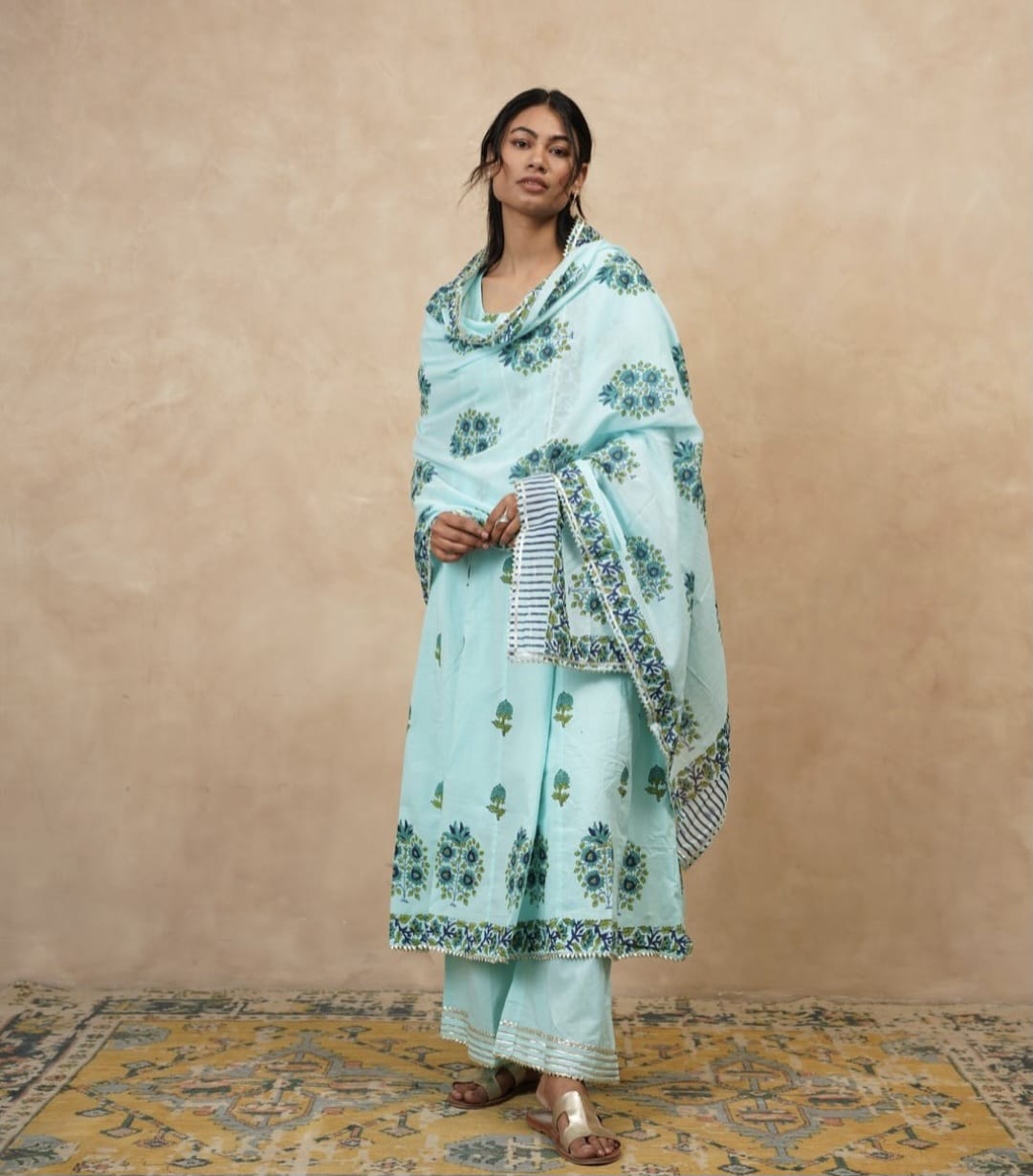 Aab-e-Gul Premium Handcrafted Floral Printed Kurta Set